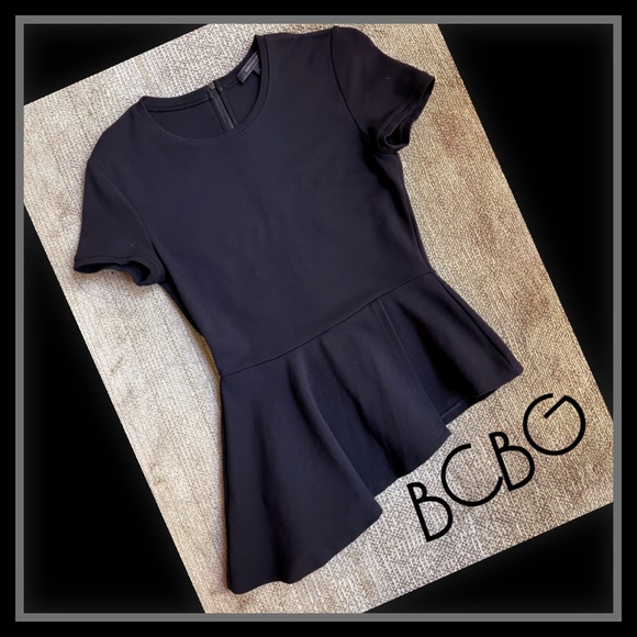BCBG Tops - BCBG ASYMMETRIC BLACK SHORTSLEEVED TOP